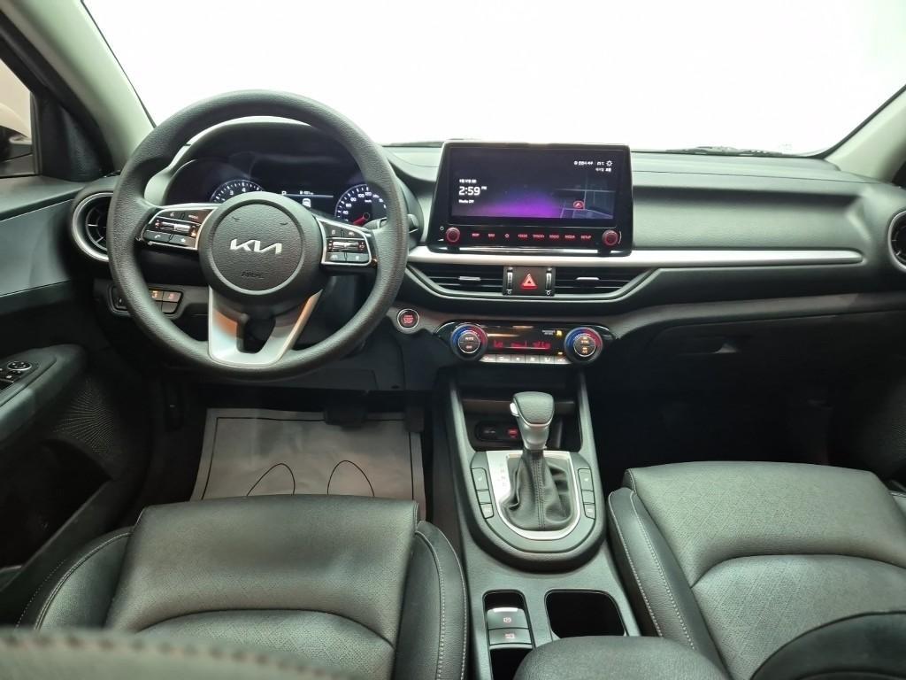KIA K3 - Vista 5