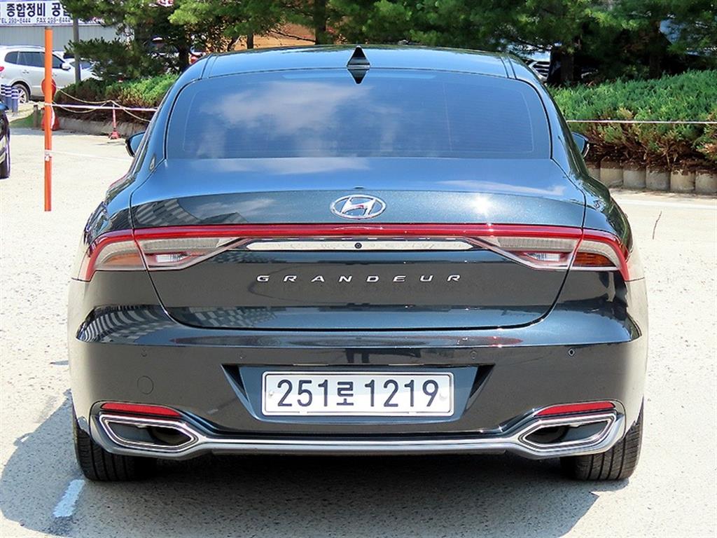 HYUNDAI Grandeur - Vista 4