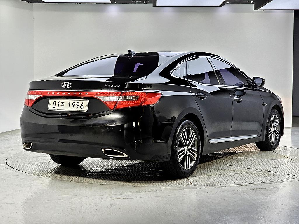 HYUNDAI Grandeur - Vista 4