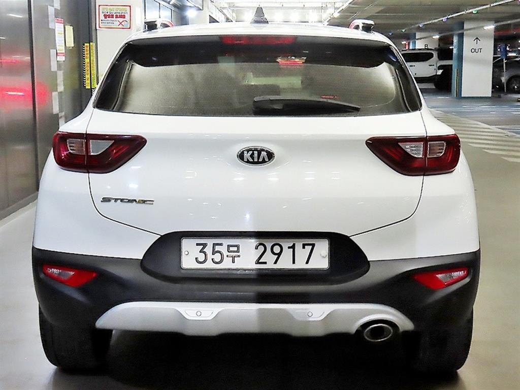 KIA Stonic - Vista 5