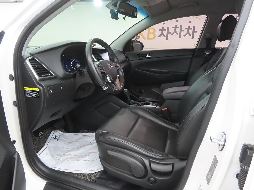 HYUNDAI Tucson - Vista 5