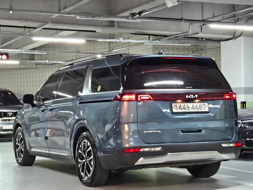 KIA Carnival - Vista 4