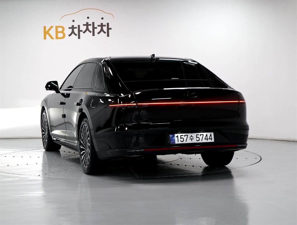 HYUNDAI Grandeur - Vista 4