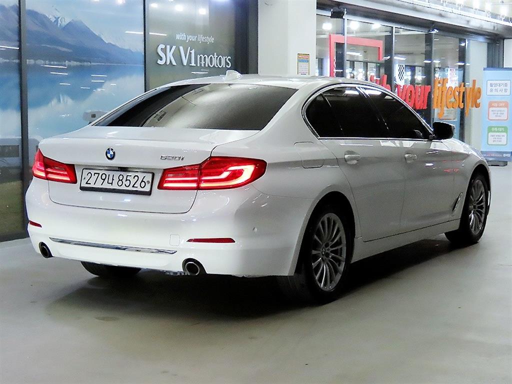 BMW 5 Series - Vista 4