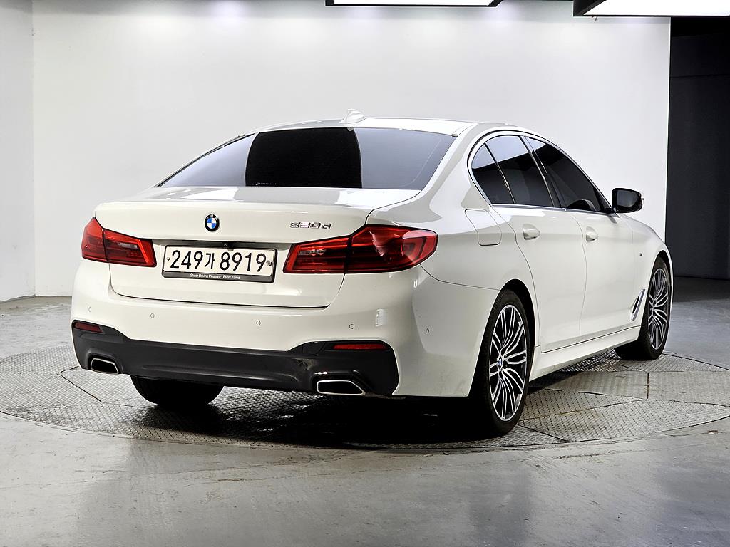 BMW 5 Series - Vista 4