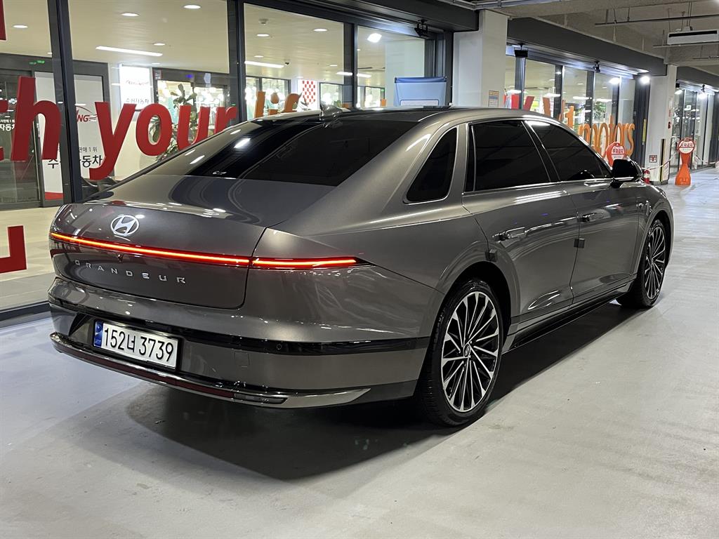 HYUNDAI Grandeur - Vista 4