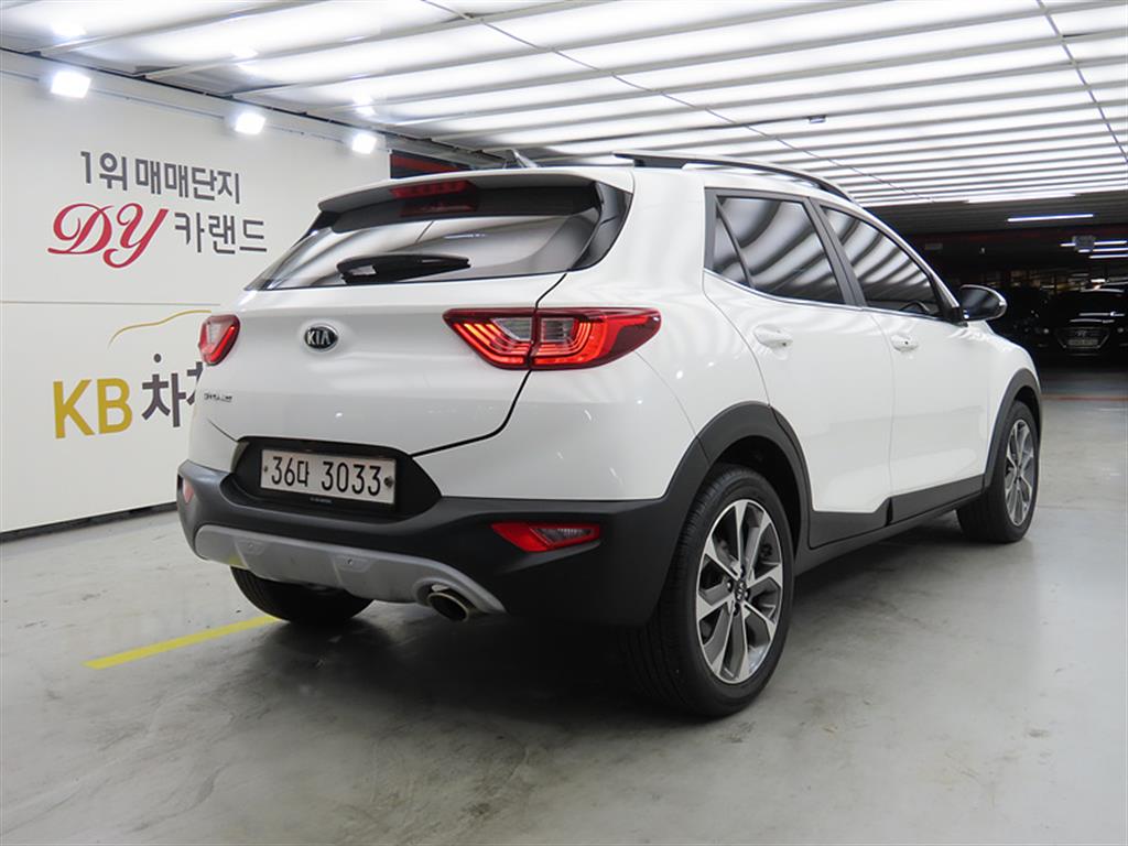 KIA Stonic - Vista 4
