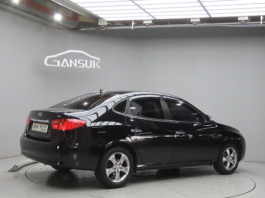HYUNDAI Avante - Vista 4