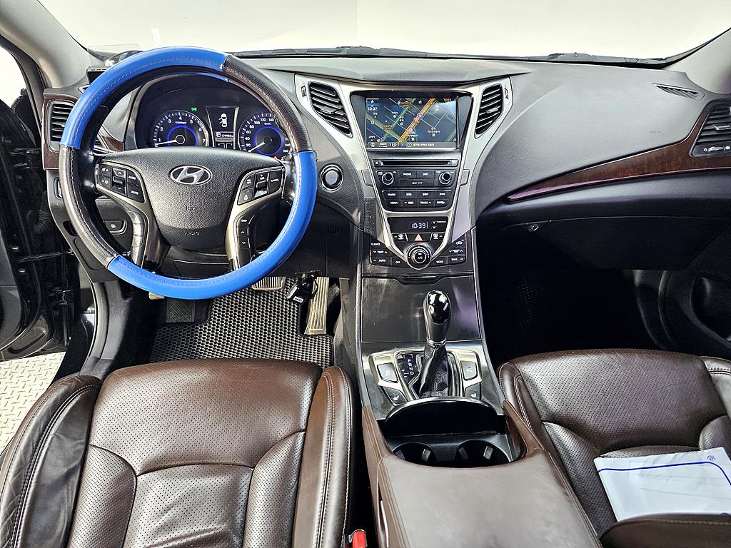 HYUNDAI Grandeur - Vista 5