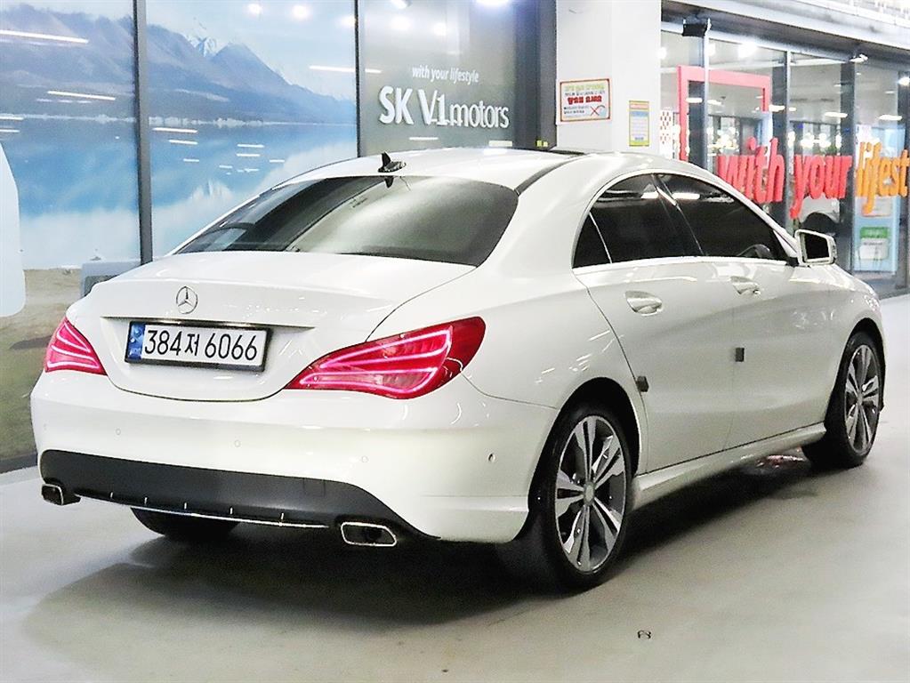 Mercedes Benz CLA Class - Vista 4
