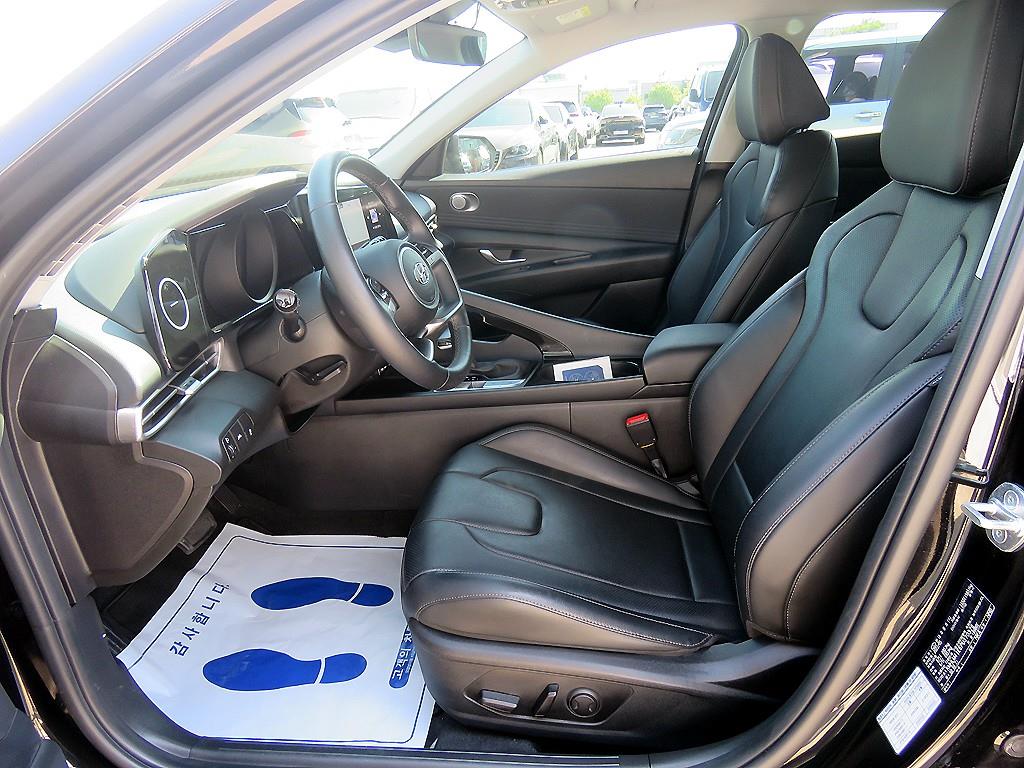 HYUNDAI Avante - Vista 5