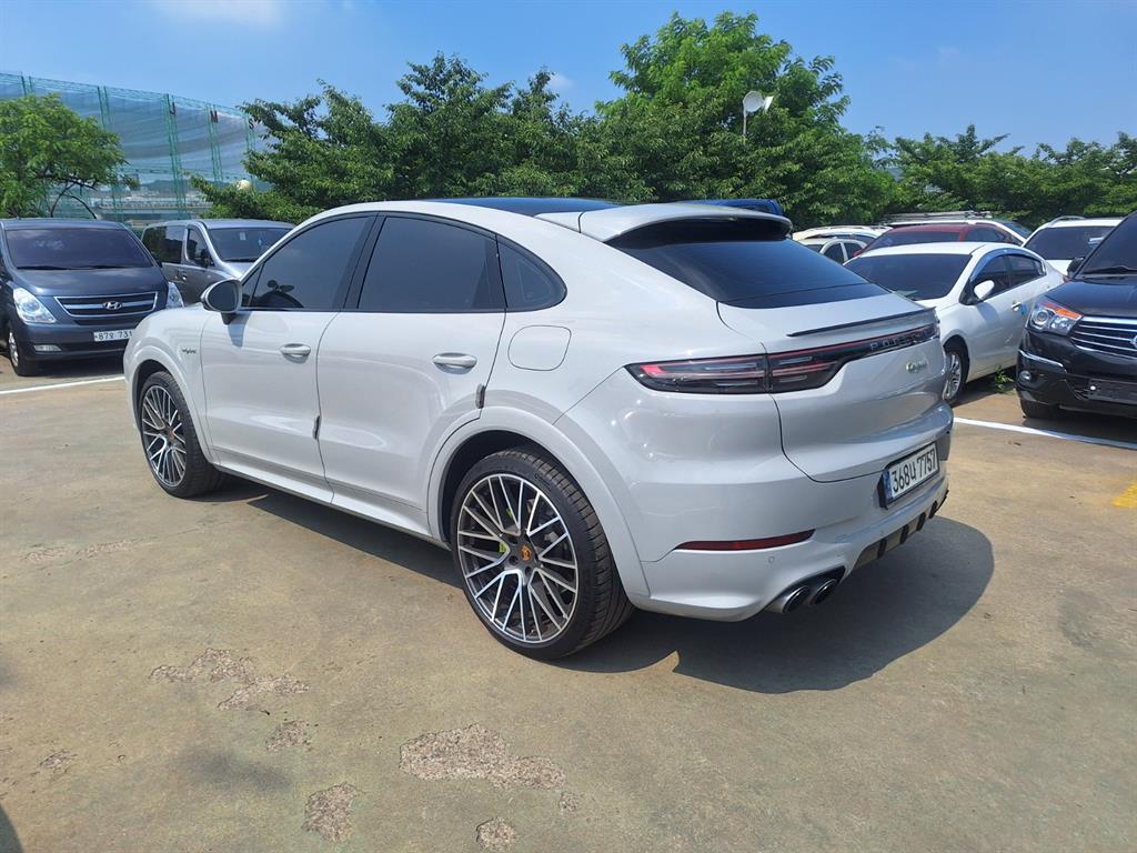 Porsche Cayenne - Vista 4