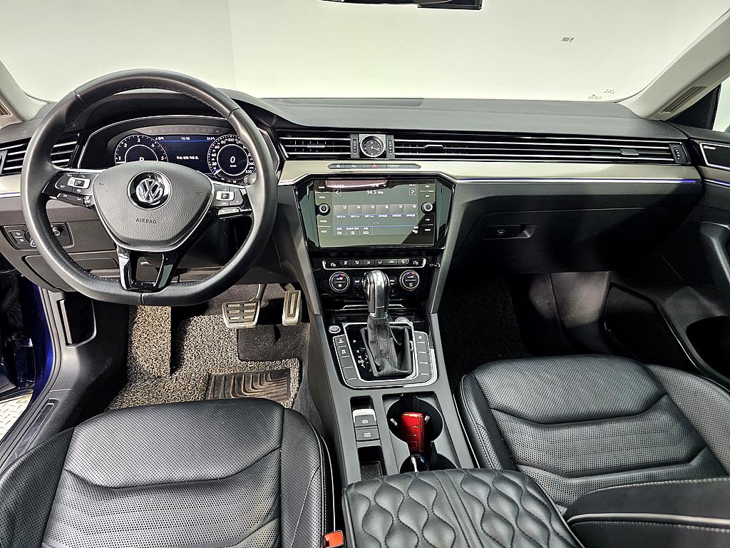 Volkswagen Arteon - Vista 5