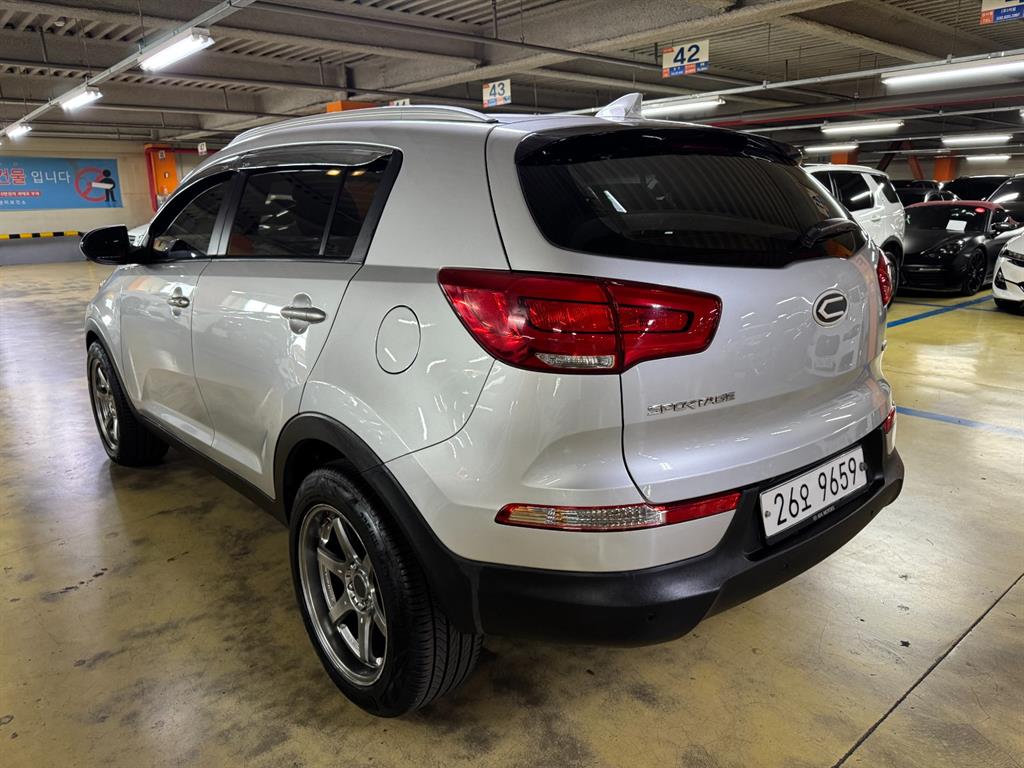 KIA Sportage - Vista 5