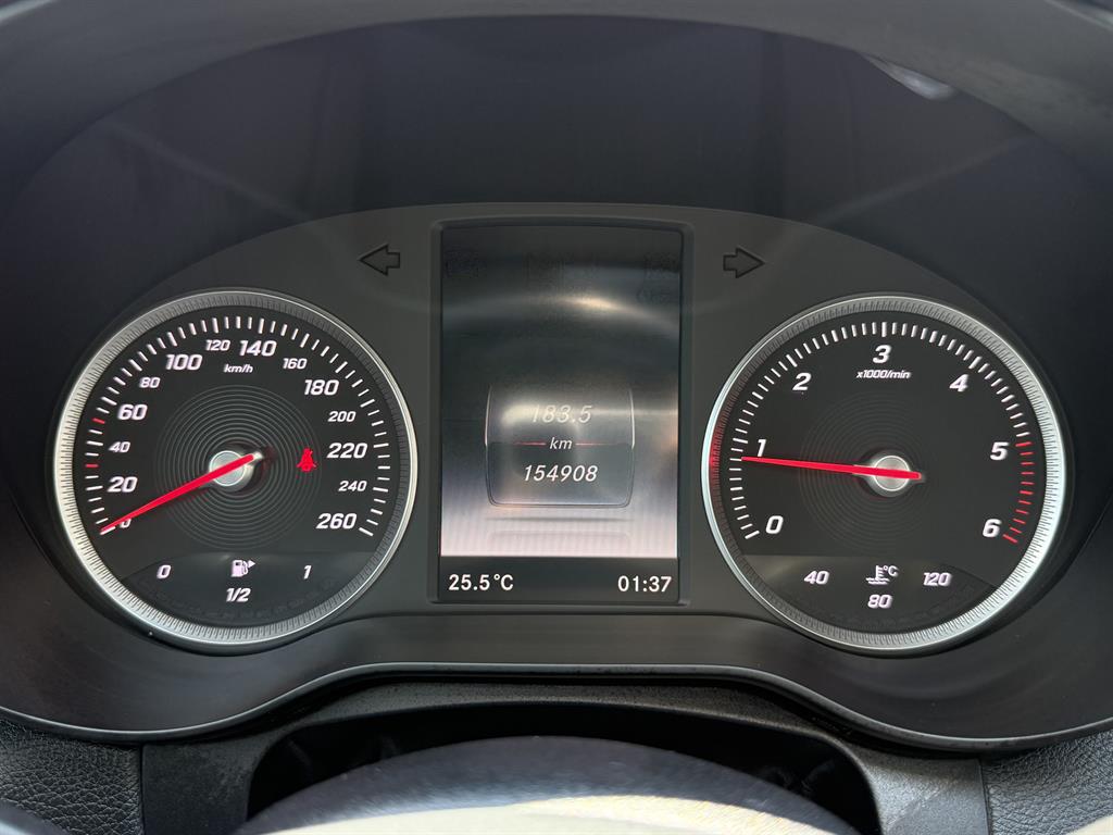 Mercedes Benz C Class - Vista 5