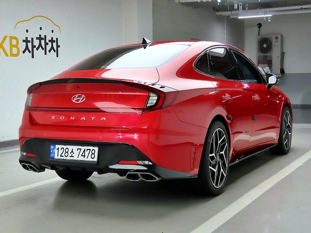 HYUNDAI Sonata - Vista 4