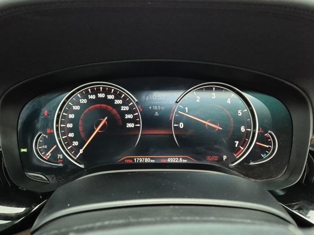 BMW 5 Series - Vista 5