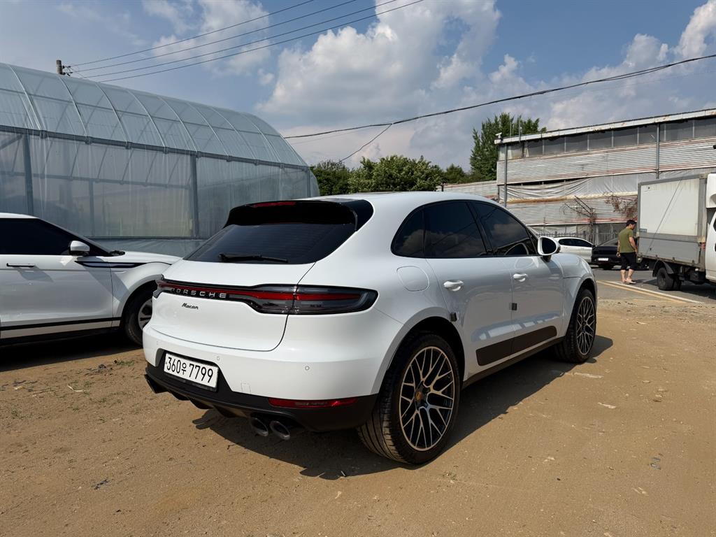 Porsche Macan - Vista 4