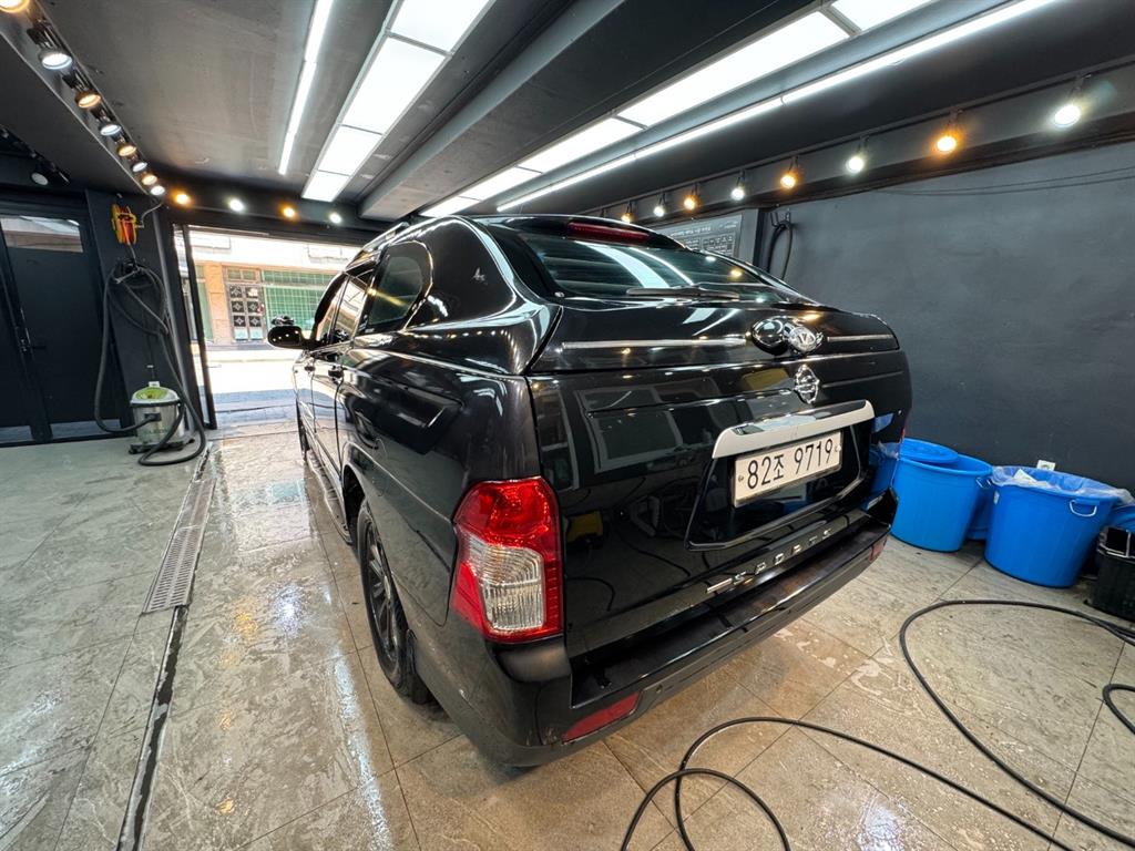 Ssangyong Korando - Vista 5
