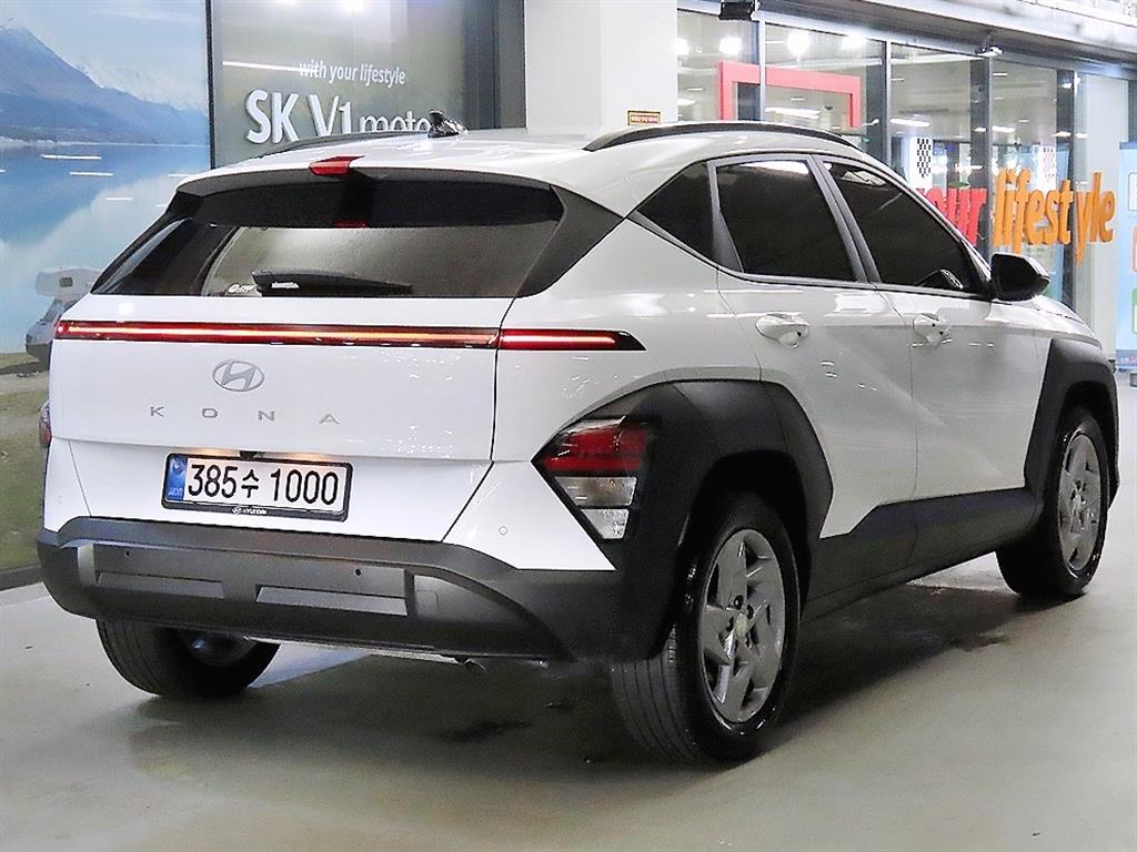 HYUNDAI Kona - Vista 4