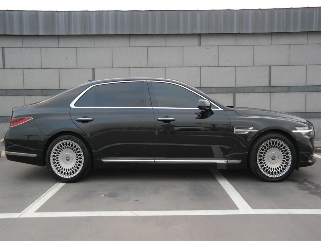 Genesis G90 - Vista 5
