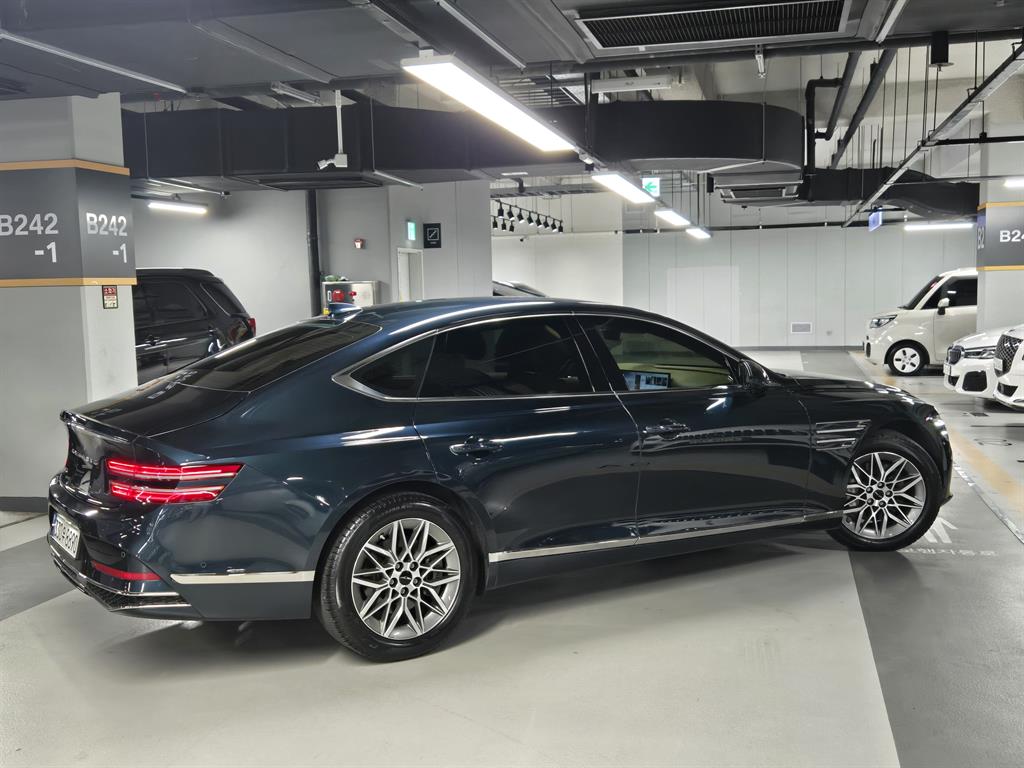 Genesis G80 - Vista 4