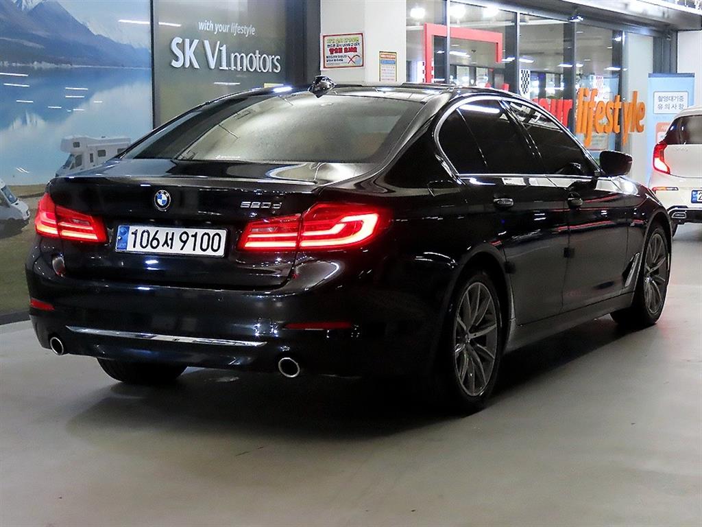 BMW 5 Series - Vista 4