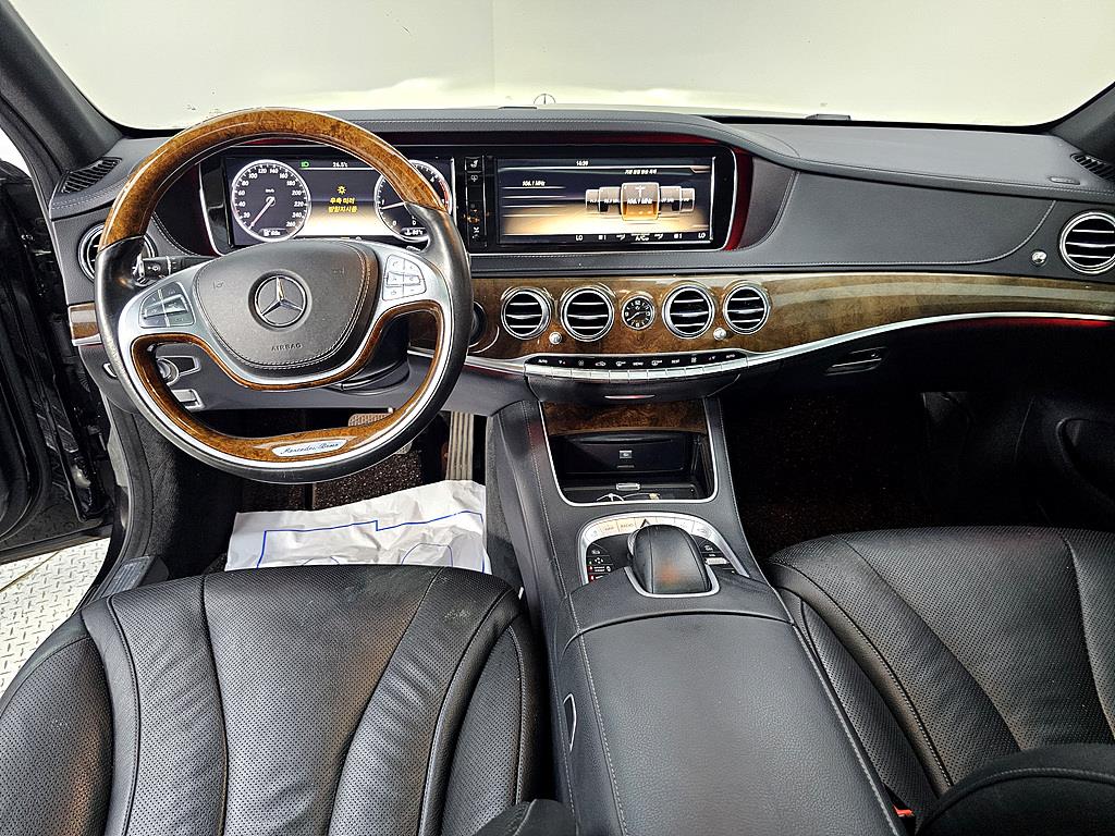 Mercedes Benz S Class - Vista 5