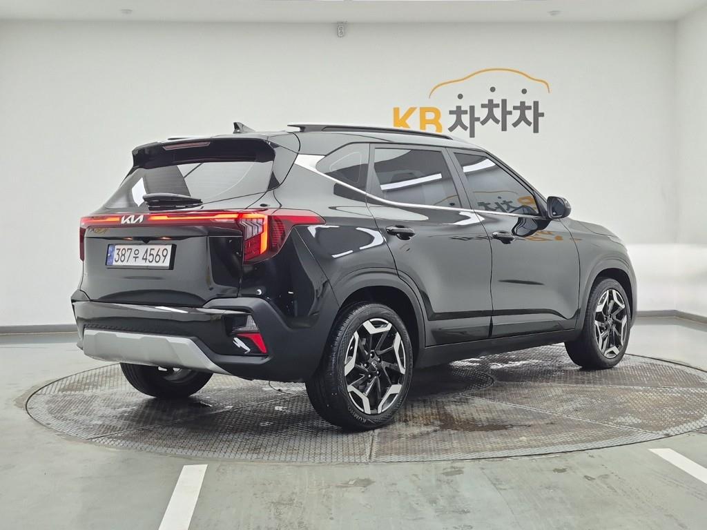 KIA Seltos - Vista 4