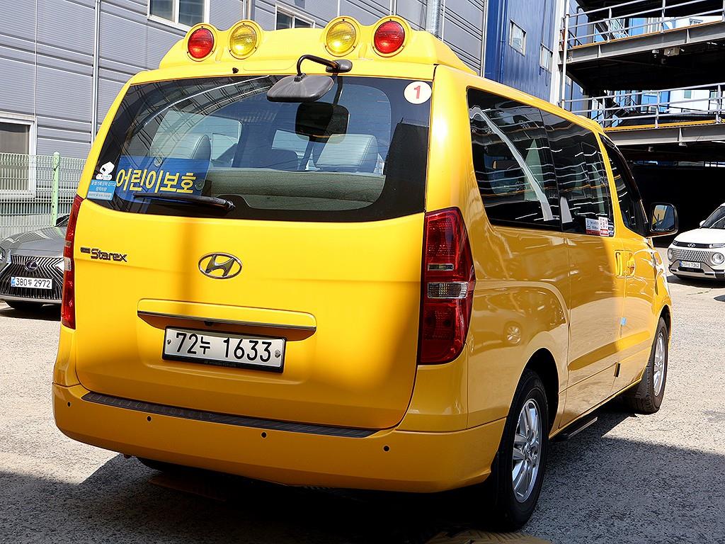 HYUNDAI Starex - Vista 4