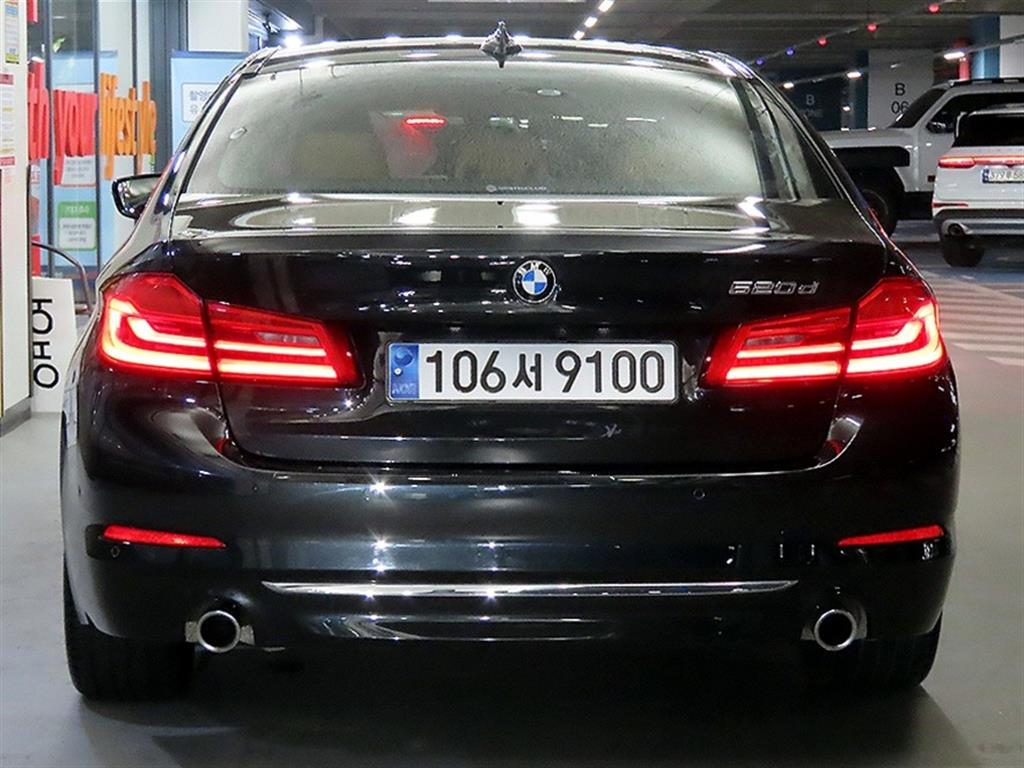 BMW 5 Series - Vista 5