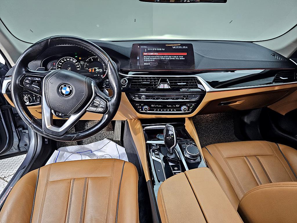 BMW 5 Series - Vista 5
