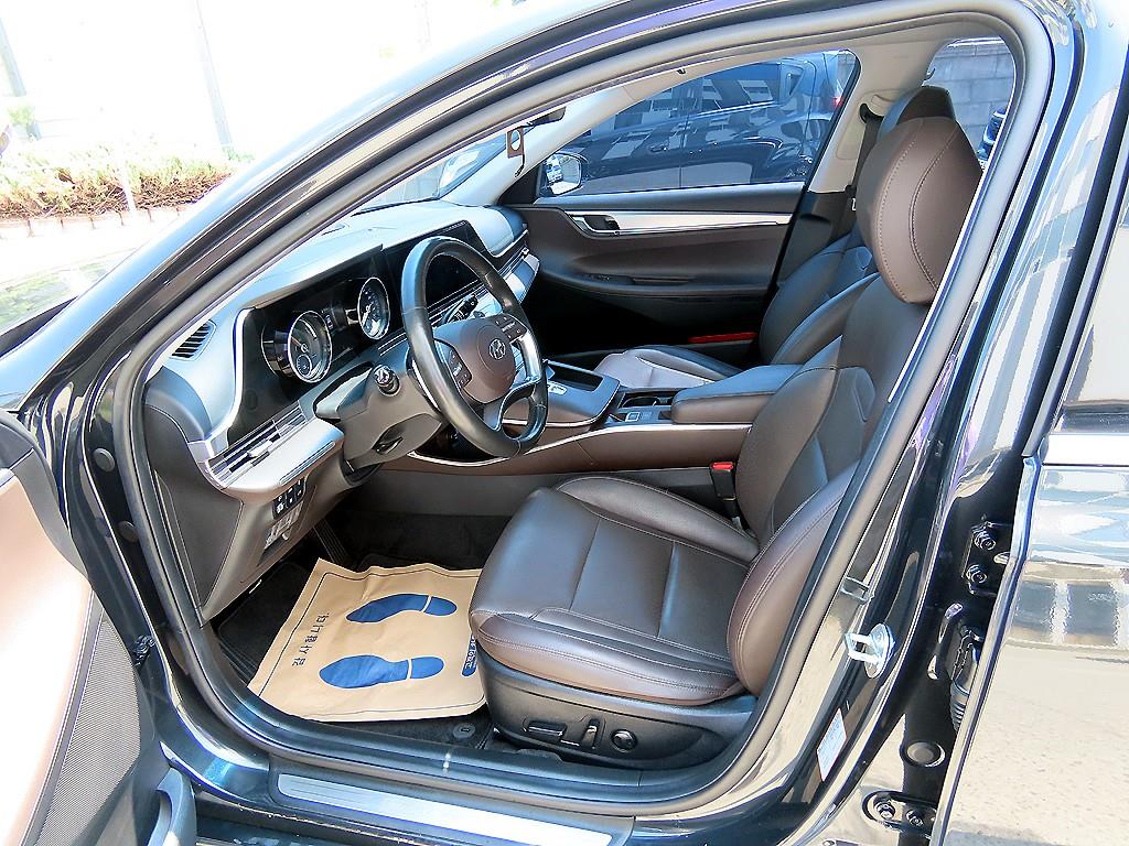 HYUNDAI Grandeur - Vista 5