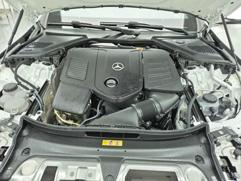 Mercedes Benz E class - Vista 5