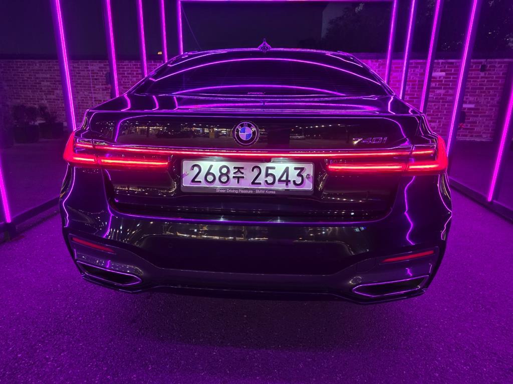 BMW 7 Series - Vista 4