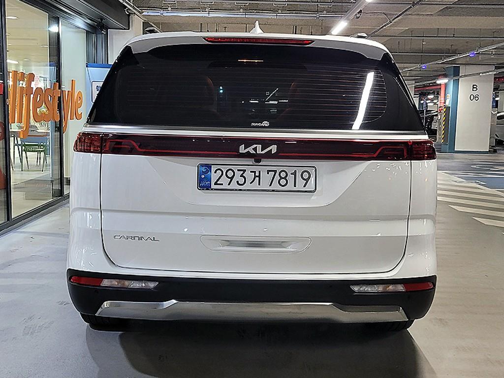 KIA Carnival - Vista 5