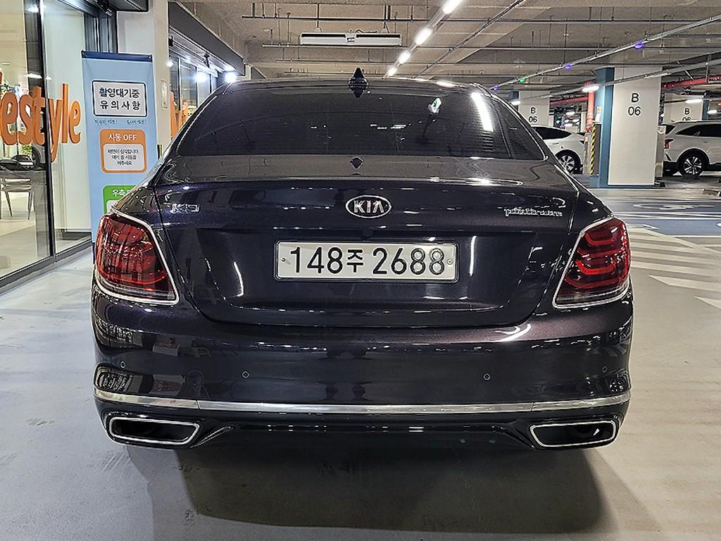 KIA K9 - Vista 5
