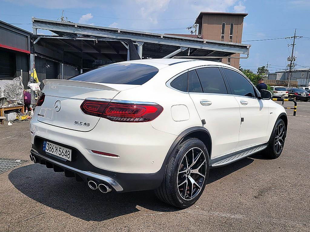 Mercedes Benz GLC Class - Vista 4