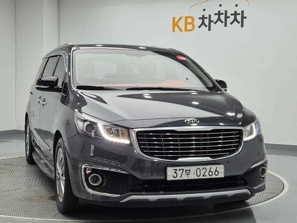 KIA Carnival - Vista 4