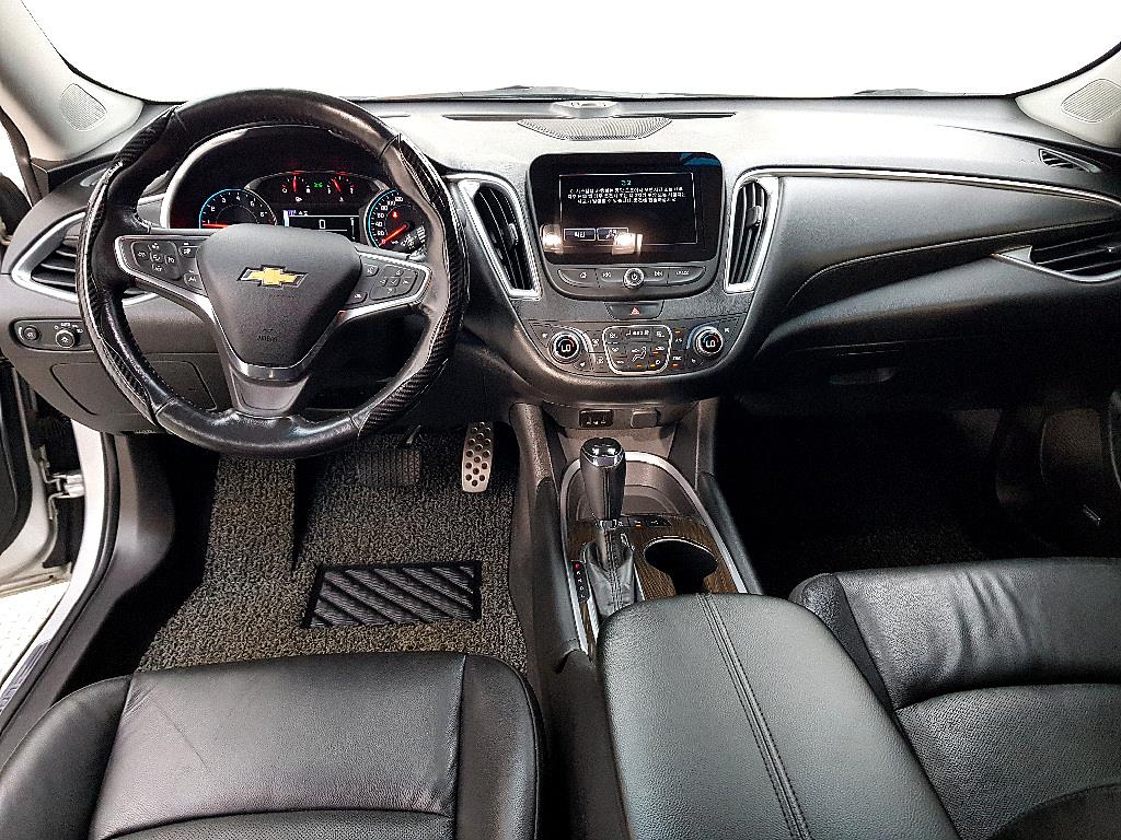 Chevrolet Malibu - Vista 5