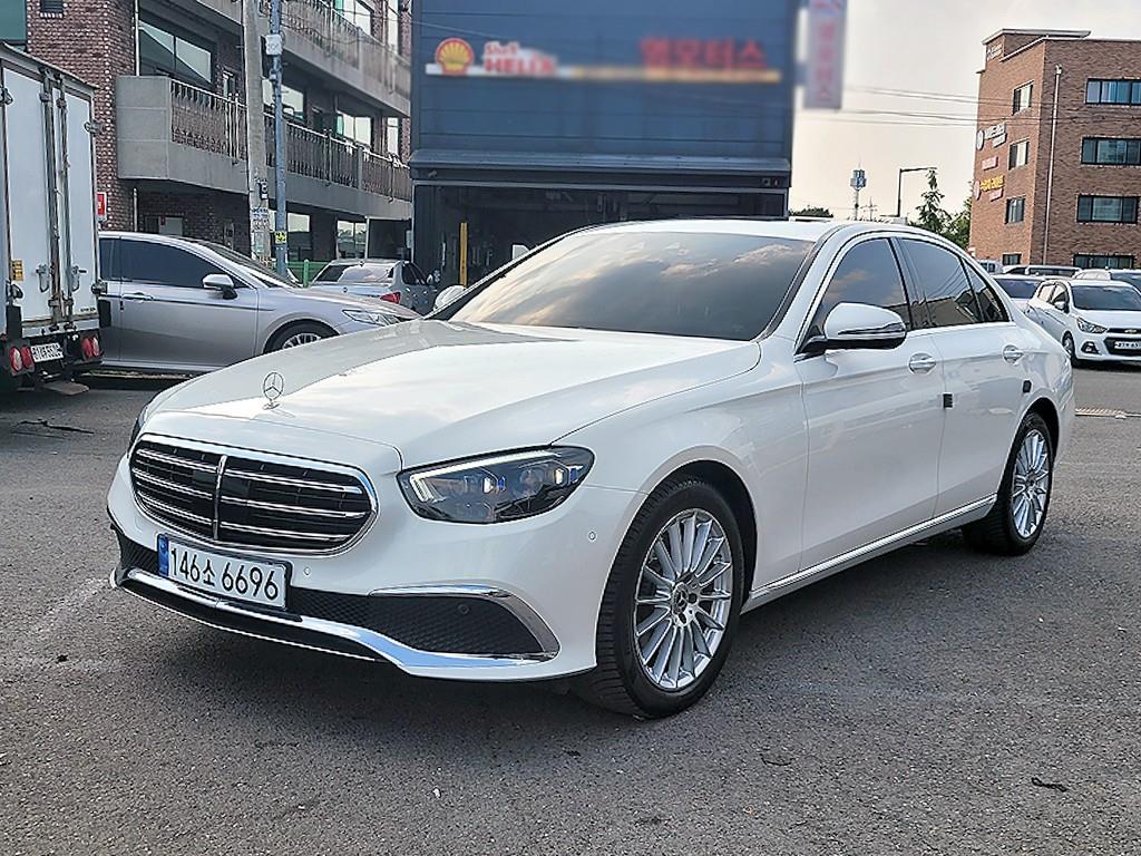 벤츠 E 클래스 E250 익스클루시브 사진 2/20