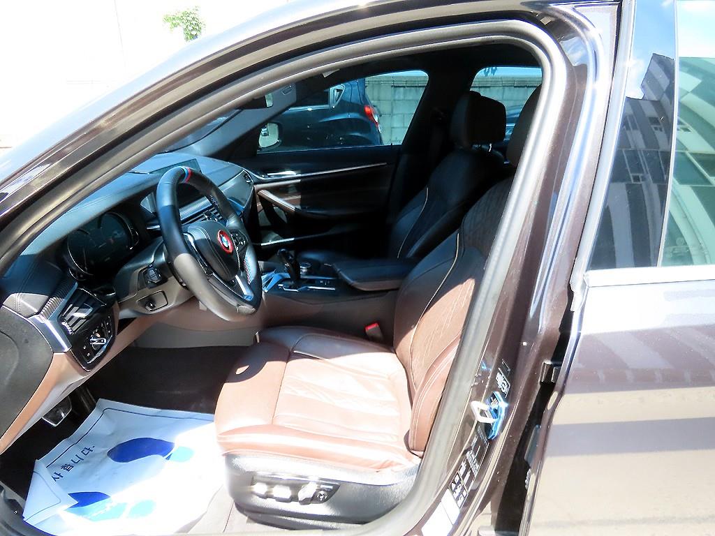 BMW 5 Series - Vista 5