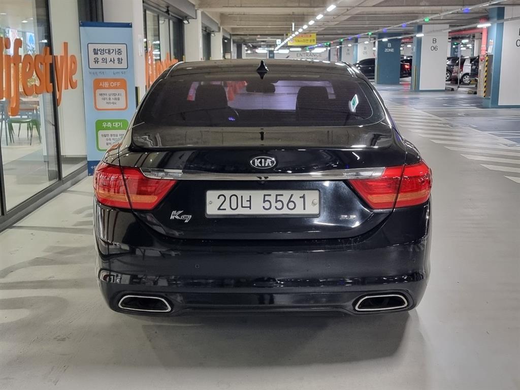 KIA K9 - Vista 4