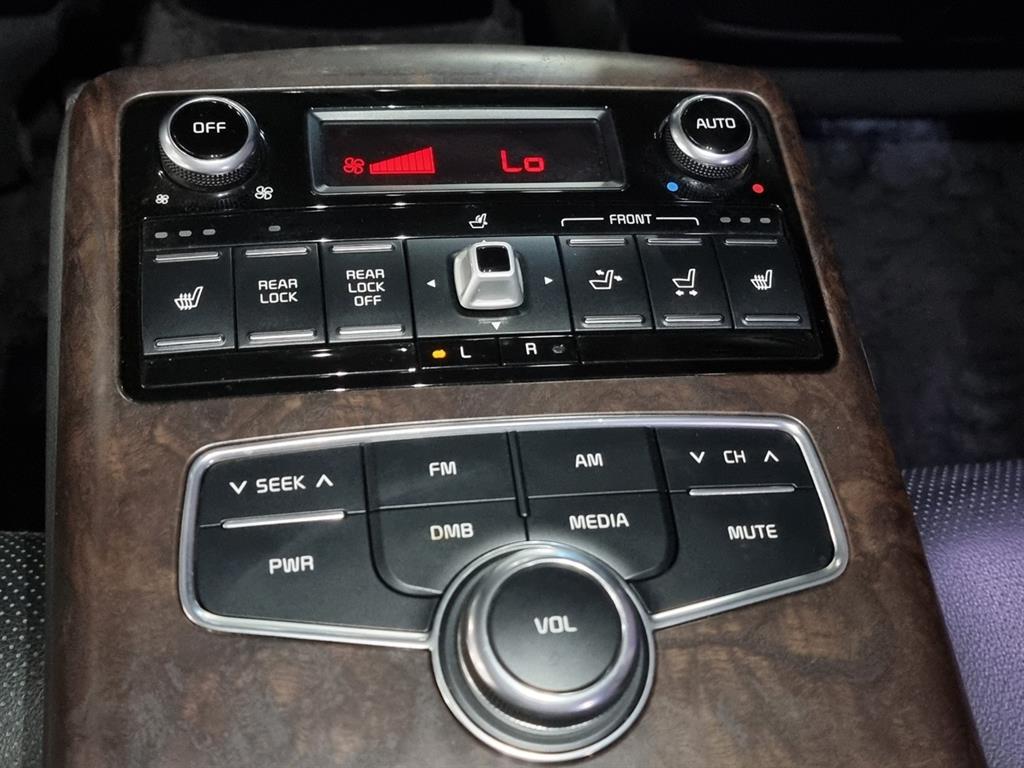 KIA K9 - Vista 5