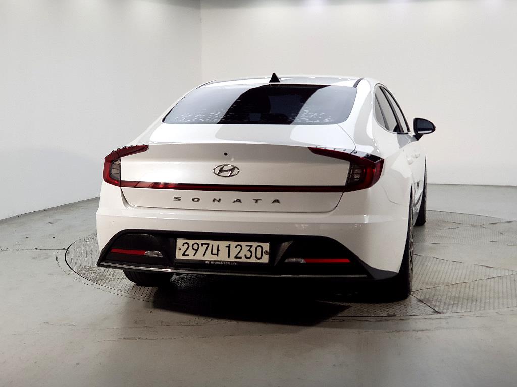 HYUNDAI Sonata - Vista 4