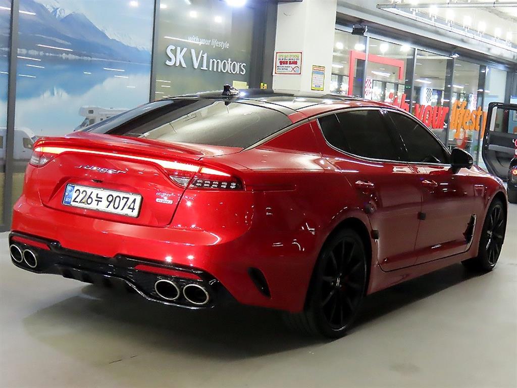 KIA Stinger - Vista 4