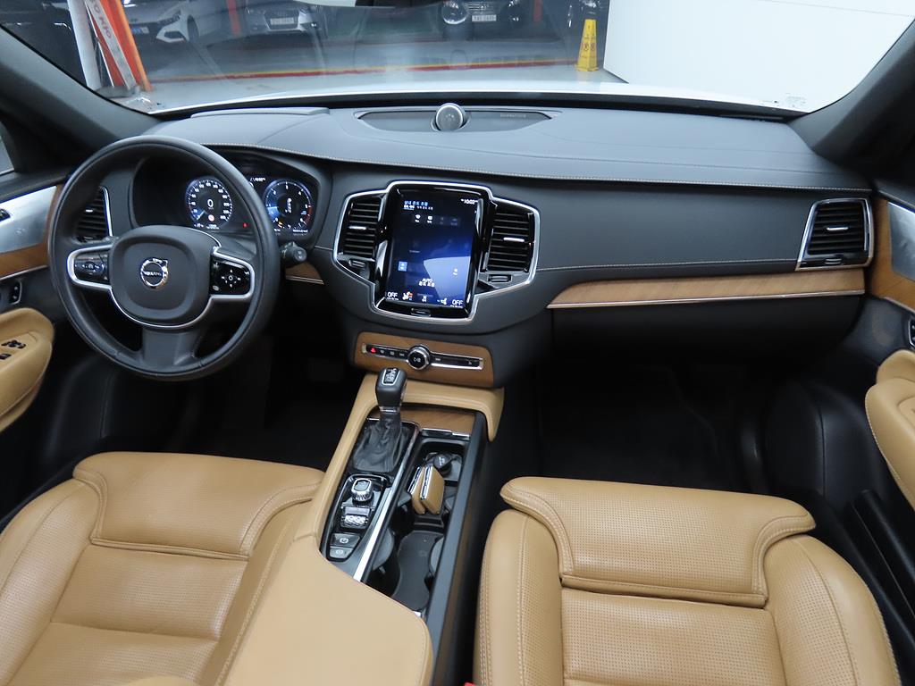 Volvo XC90 - Vista 5