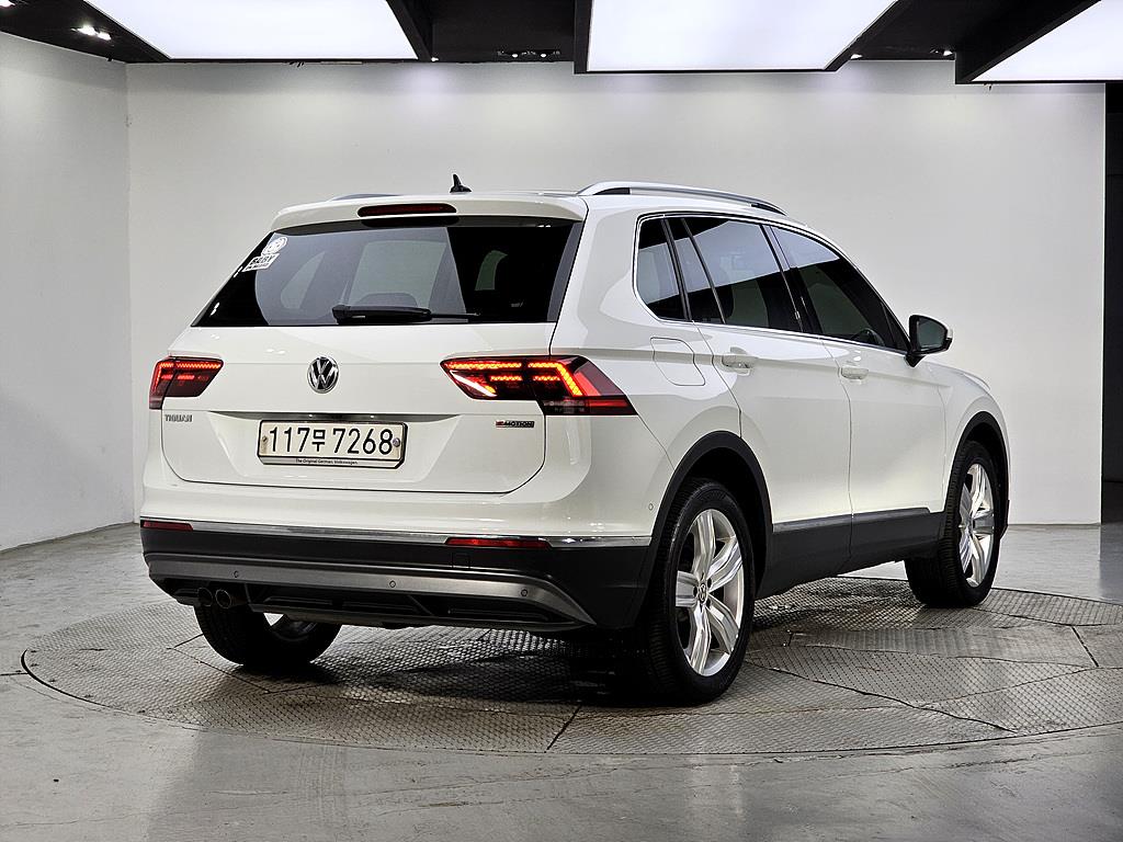 Volkswagen Tiguan - Vista 4