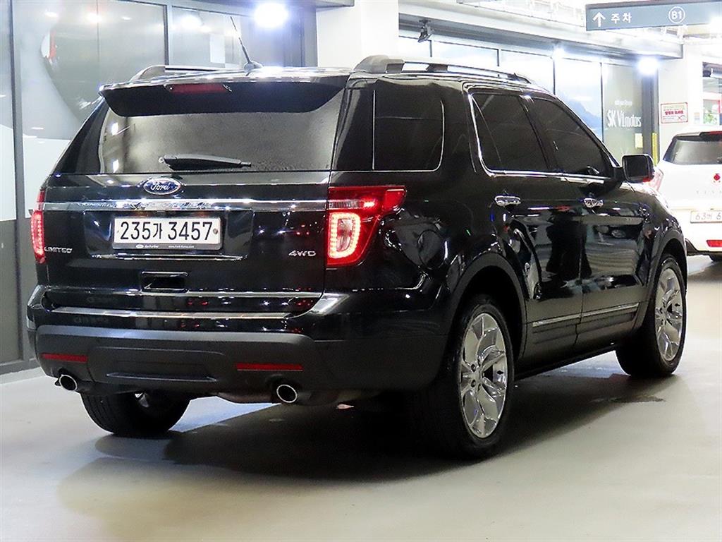 Ford Explorer - Vista 4