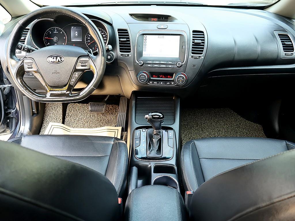 KIA K3 - Vista 5